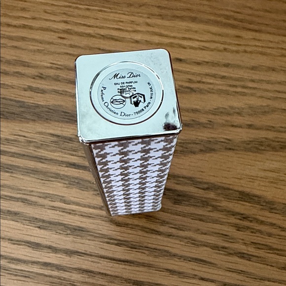 Miss Dior Mini Miss Eau de Parfum Solid Perfume - Picture 5 of 6